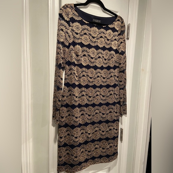 Jessica Howard Evenings Size 12 Long Sleeve Navy Blue Gold Lacy Sheath Dress - Picture 3 of 11